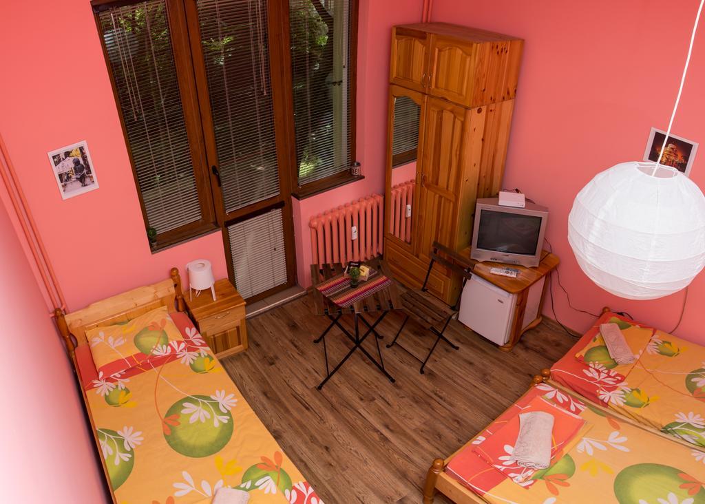 Peter Pan Hostel София Екстериор снимка