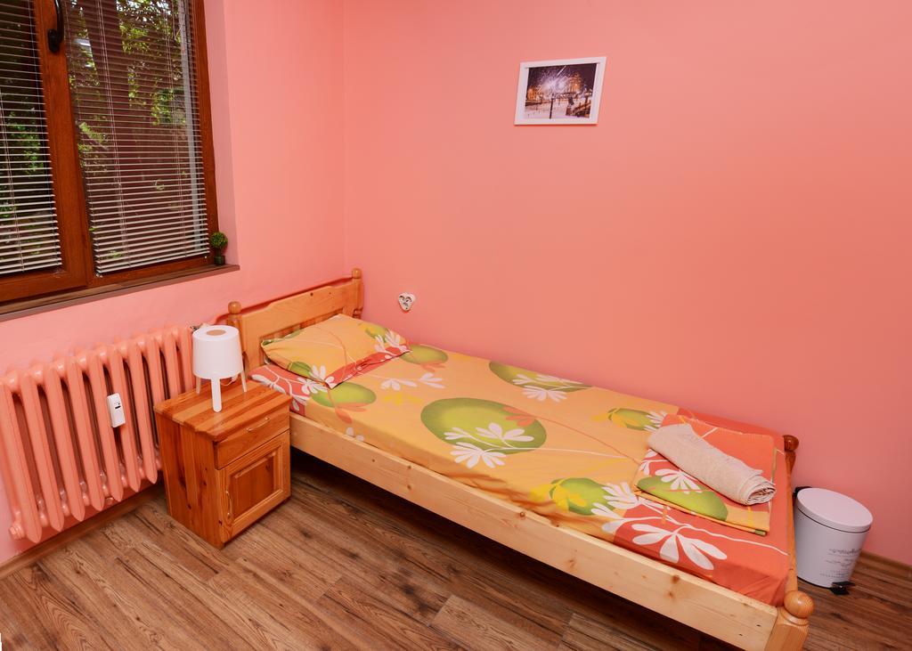 Peter Pan Hostel София Екстериор снимка