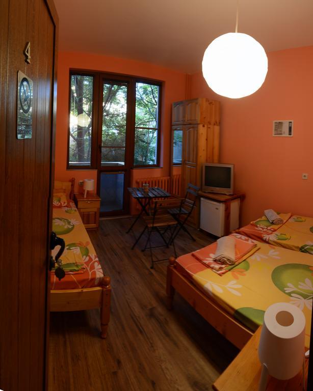 Peter Pan Hostel София Екстериор снимка