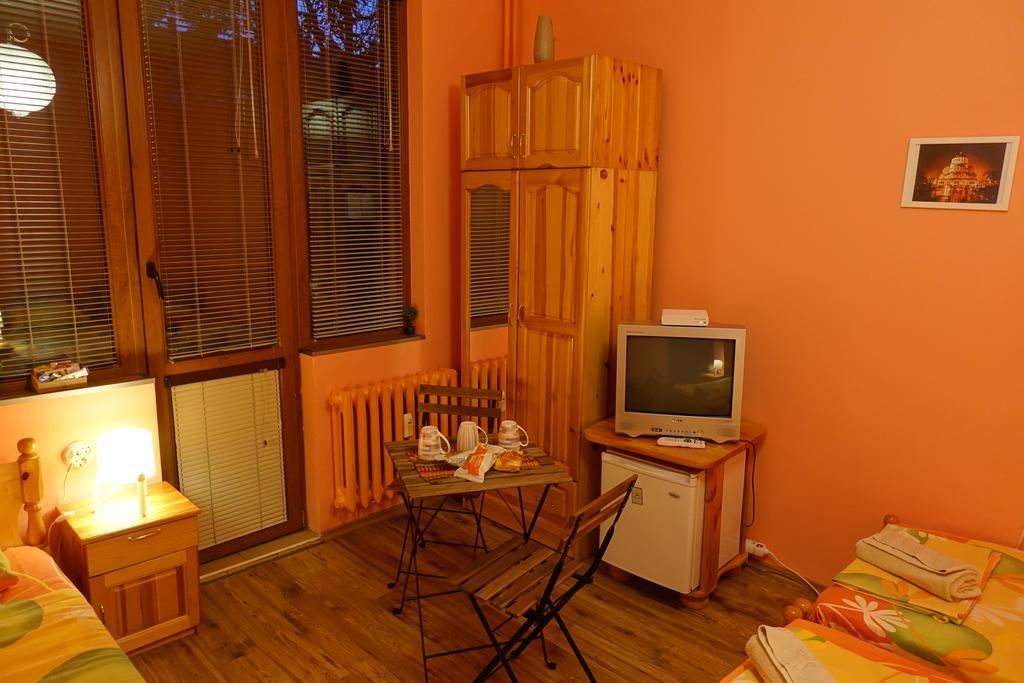 Peter Pan Hostel София Екстериор снимка