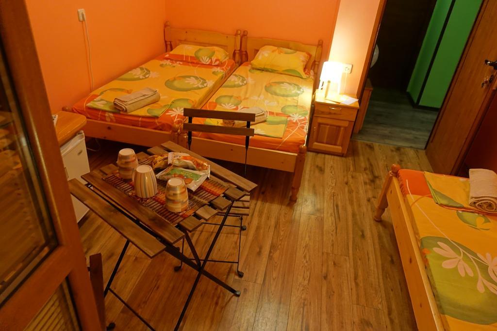 Peter Pan Hostel София Екстериор снимка